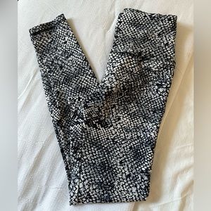 Balance collection snake print leggings